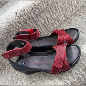 Wolky Era sandals black/red adjustable velcro straps. Women’s size 41